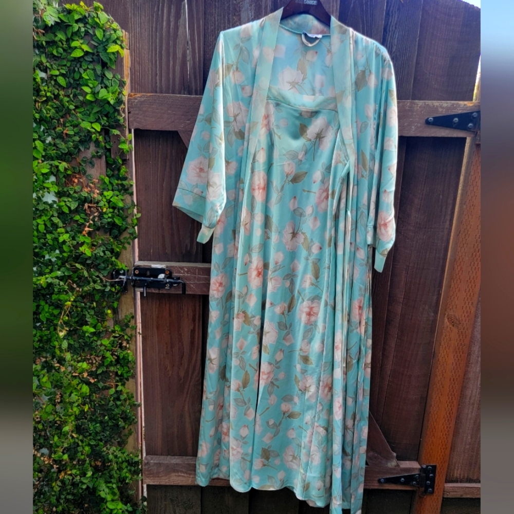 Vintage Lejaby Paris Robe And Gown Set